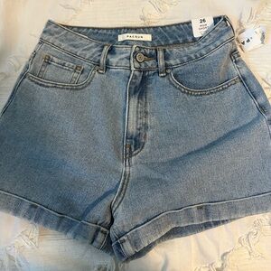 Pacsun mom shorts NEW WITH TAGS. Size 26.